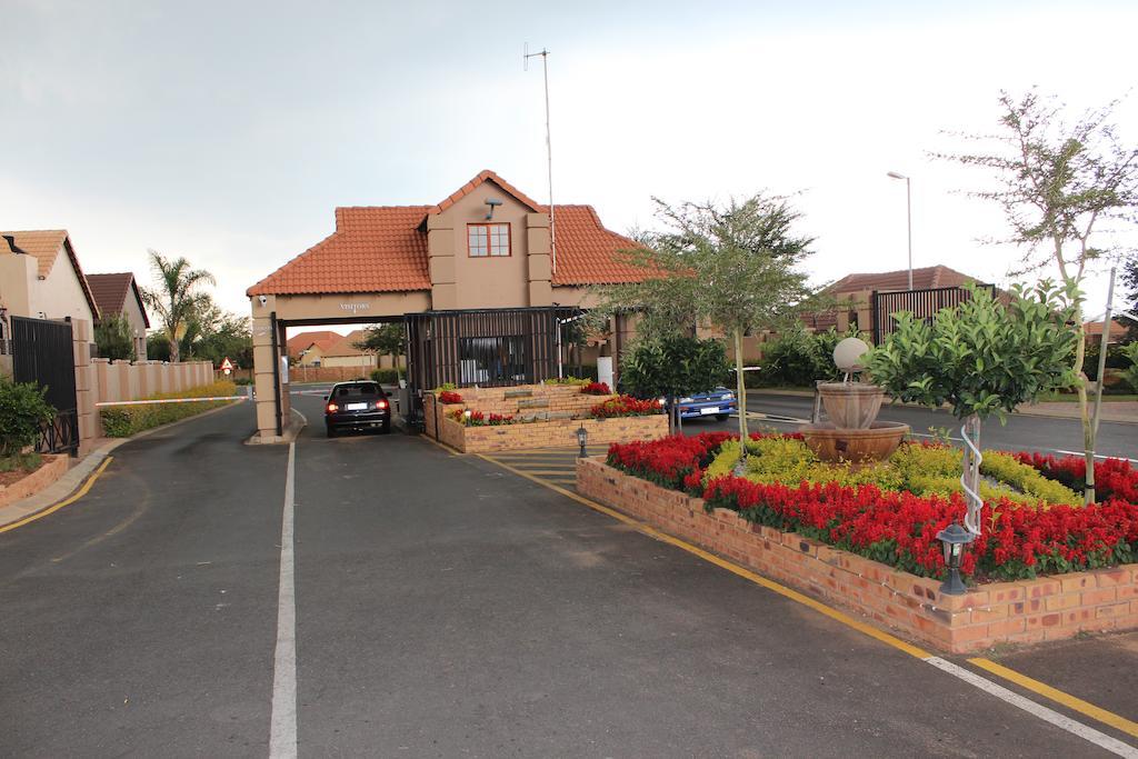 Topaz Cove Luxury Villas Edenvale Exteriör bild